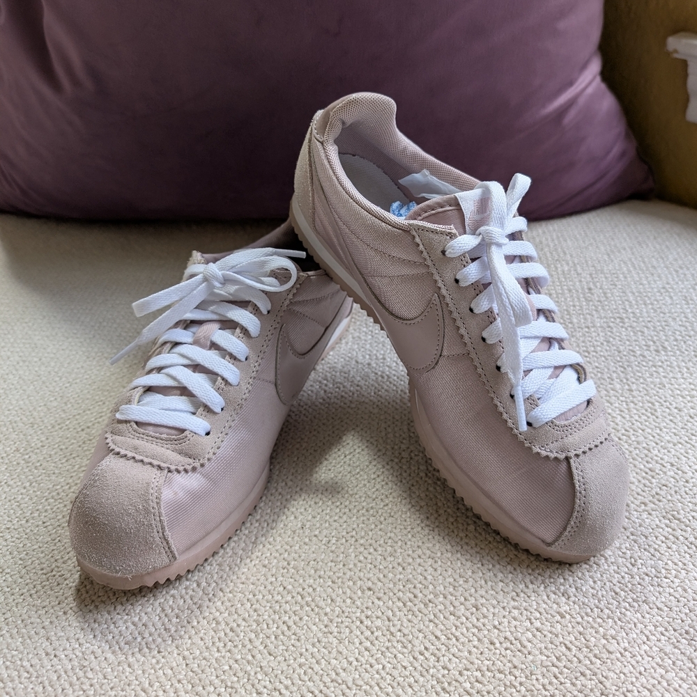 Nike Cortez Particle Rose Sneakers